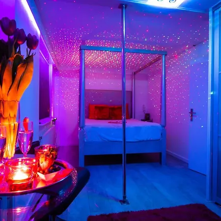 فيلة The Waterside Designer Waterfront Oasis & Sauna Terrace *